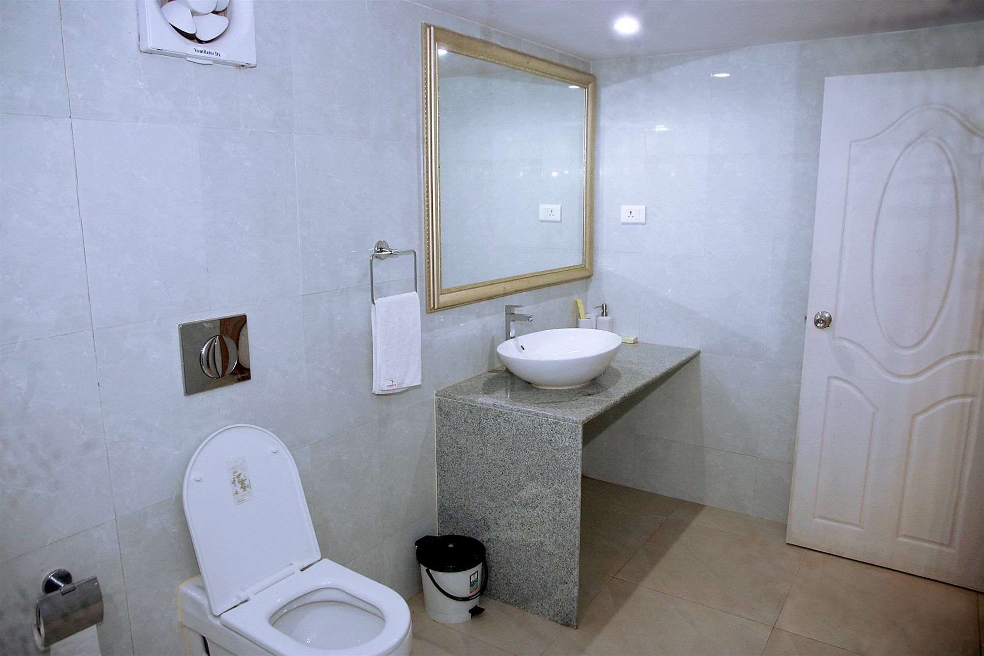 Morjim Holiday Beach Resort Exterior photo